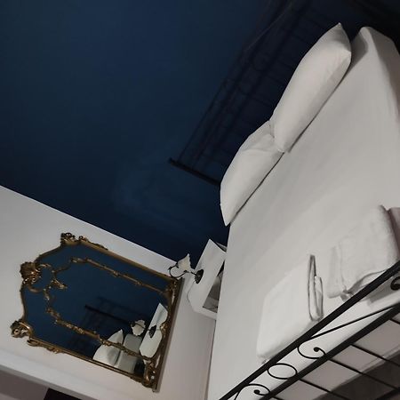 Casa Giuseppe Bed & Breakfast คาตาเนีย ภายนอก รูปภาพ