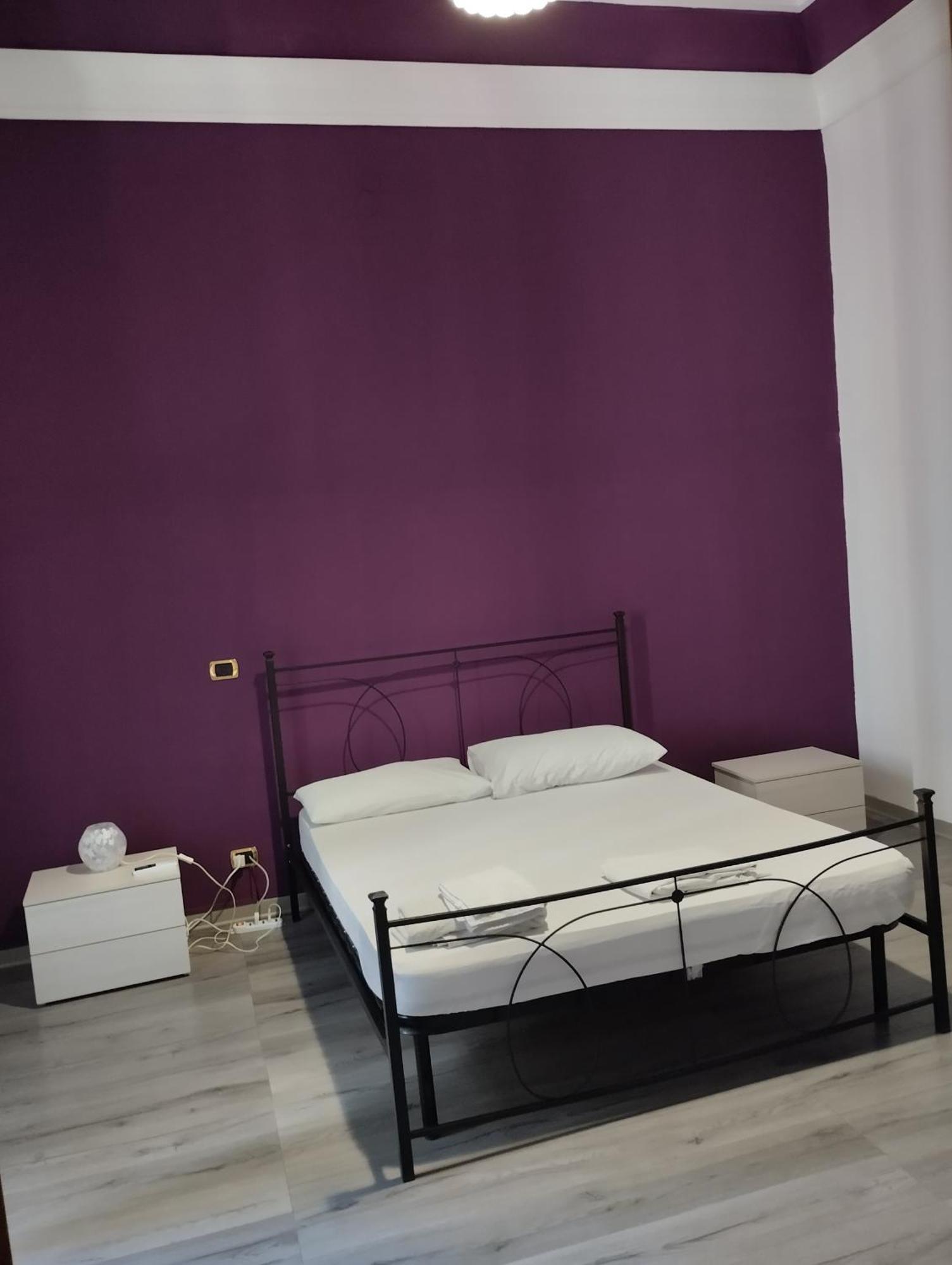 Casa Giuseppe Bed & Breakfast คาตาเนีย ภายนอก รูปภาพ